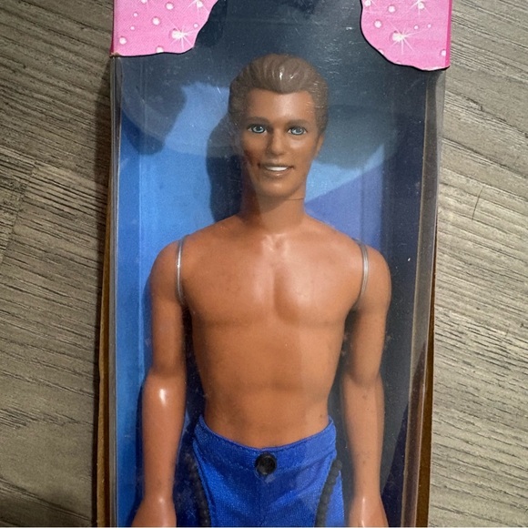 Vtg Pearl Beach Ken Doll 1997 Mattel NEW Barbie's Friend Color Change  Ring - Picture 2 of 10